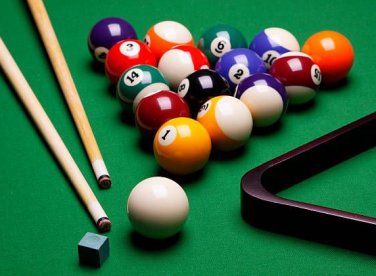 Phụ kiện bàn bida nên chọn mới hay cũ